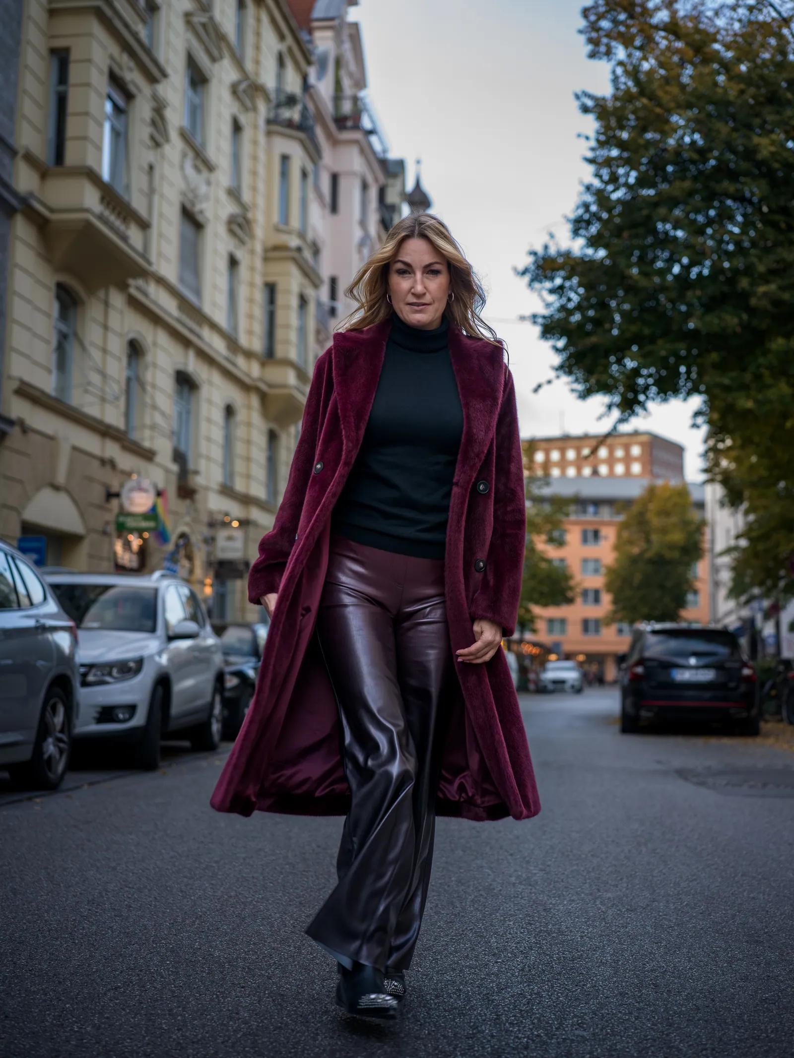 Fashionfotografie — Streetstyle-Strecke in der Stadt