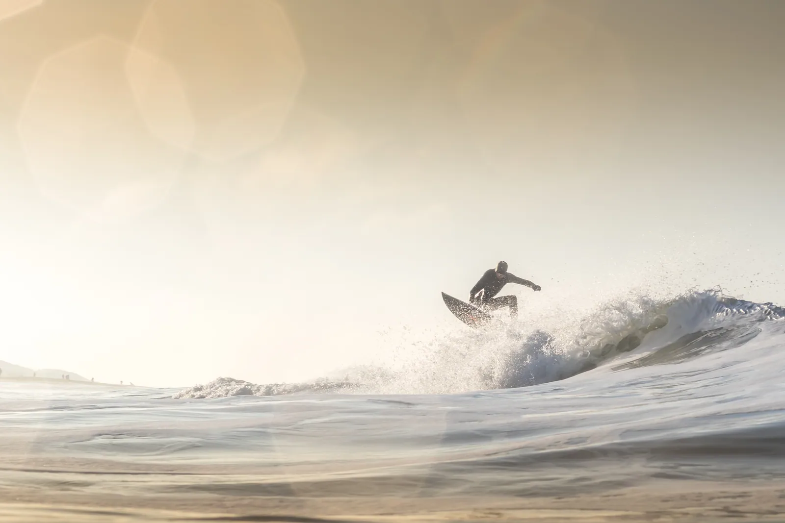 Fine-Art-Print — Surfer in der Welle